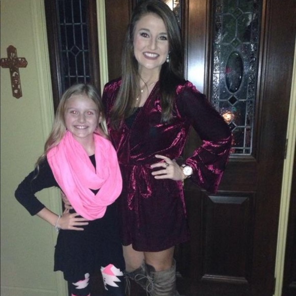 Velvet boutique romper, worn once - Picture 2 of 6